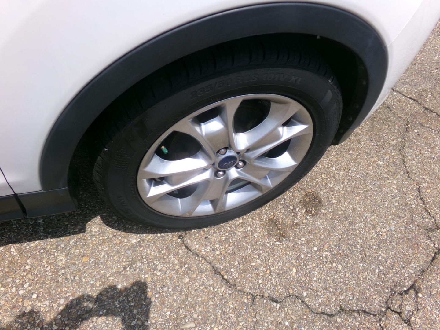 2015 White /Tan Ford Escape Titanium (1FMCU0JX9FU) with an 2.0L Ecoboost engine, automatic transmission, located at 401 First NE, Bearden, AR, 71720, (870) 687-3414, 33.726528, -92.611519 - Photo#4